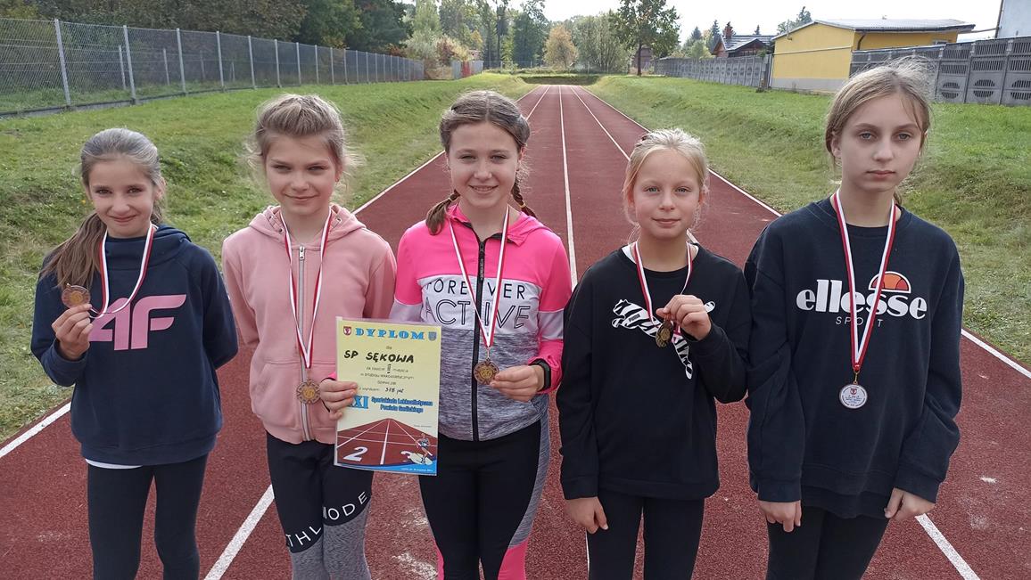 TRÓJBÓJ LEKKOATLETYCZNY – LIPINKI 29.09.2021r.